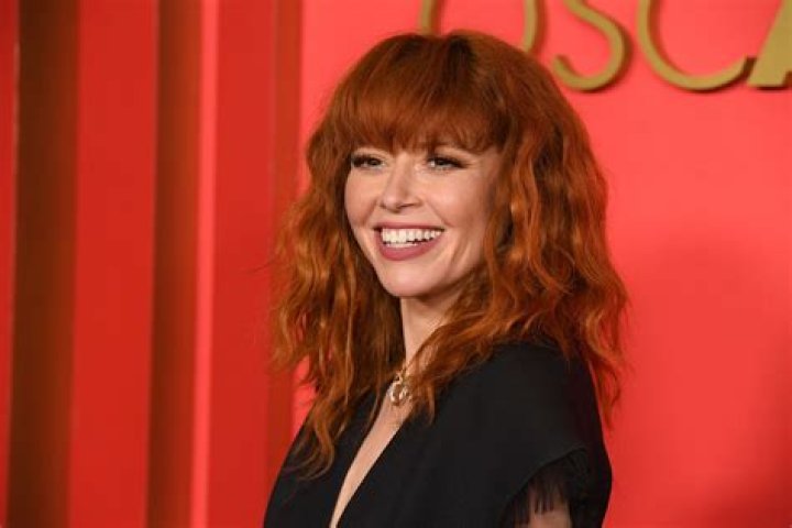 Natasha Lyonne Emmys 2015 Hair and Makeup on the Red Carpet
