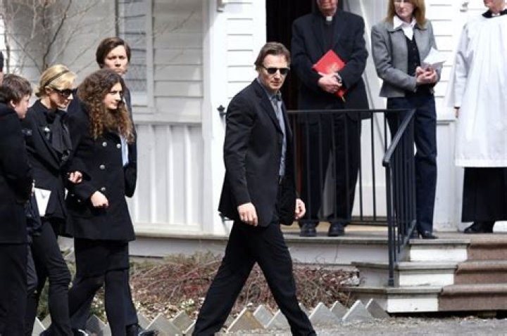 natasha richardson funeral Stars, die jung gestorben sind Foto