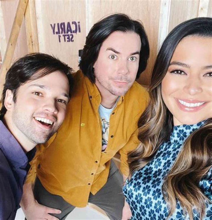 Nathan Kress Hospital iCarly Star Undergoes Back Surgery