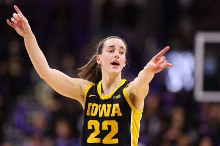 NCAAW Caitlin Clark&rsquo;s 14 assists lead Iowa Hawkeyes past Northwestern