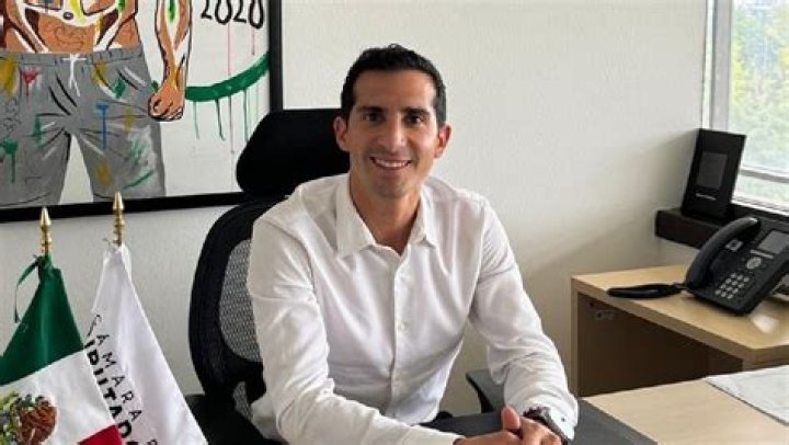 Nelson Pacheco present&oacute; a su nueva pareja en Instagram &mdash; FMDOS