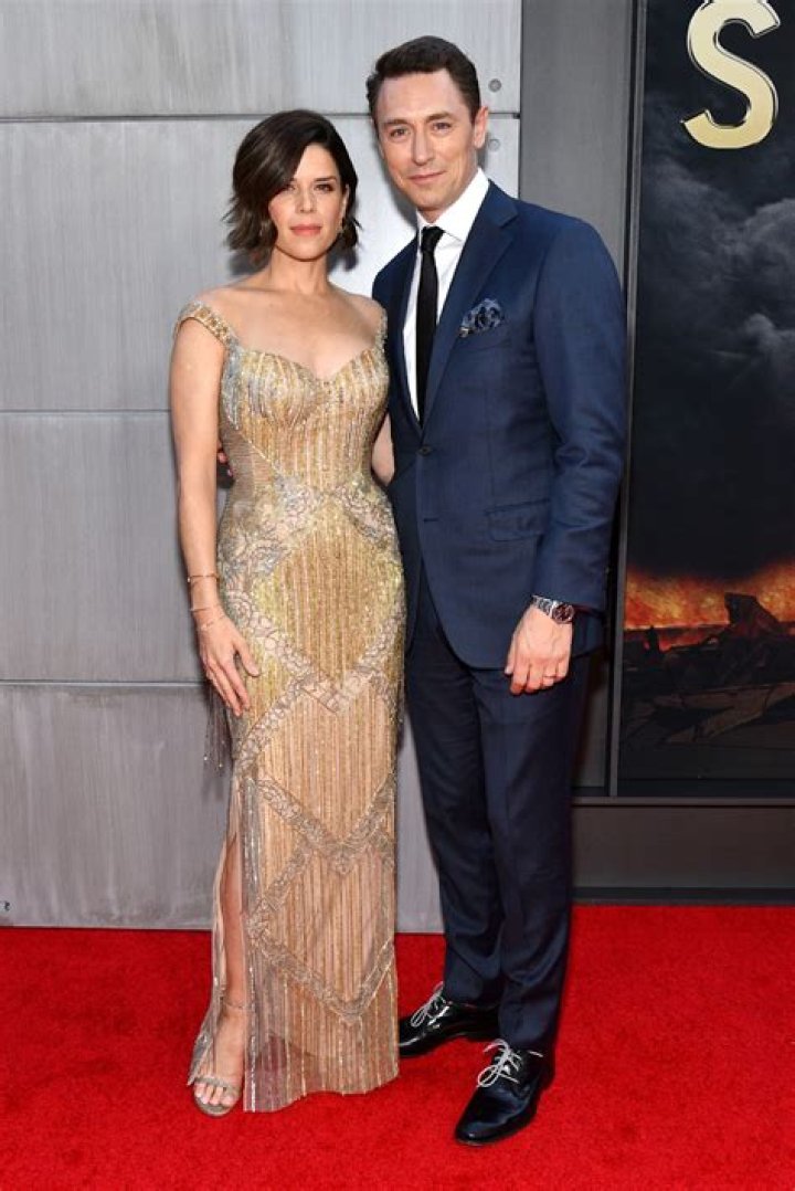 Neve Campbell Stuns on Date Night with Boyfriend After Announcing They