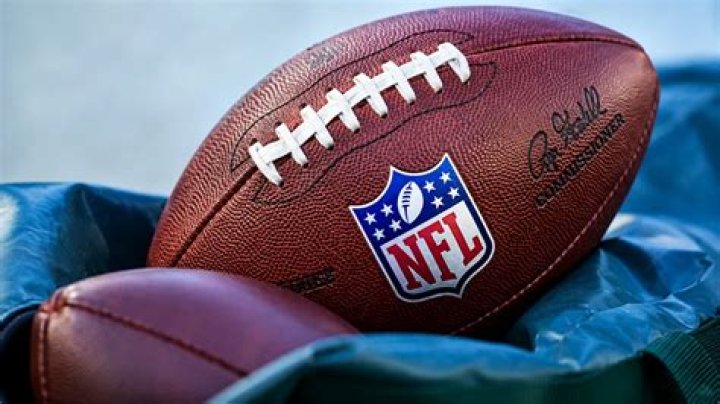 NFL's Brandon Copeland is teaching 'Life 101,' a money class, at Penn