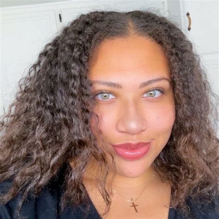 Niamh Adkins (Instagram Star) Wiki, Bio, Age, Height, Weight, Dating
