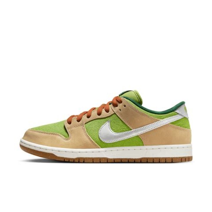 Nike Dunk Low &ldquo;Ice Christmas&rdquo; DO2326001 For Sale Sneaker Hello