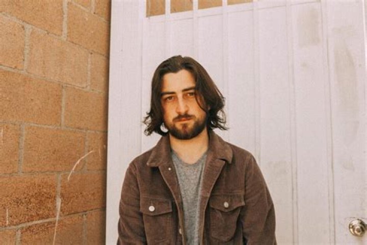Noah Kahan Returns with Thoughtful Album ‘I Was / I Am’ The Heights