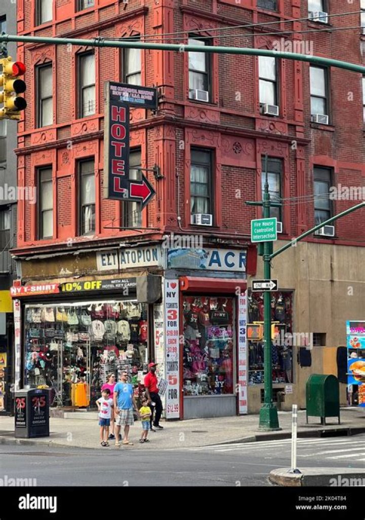 Nyc lunch market hires stock photography and images Alamy