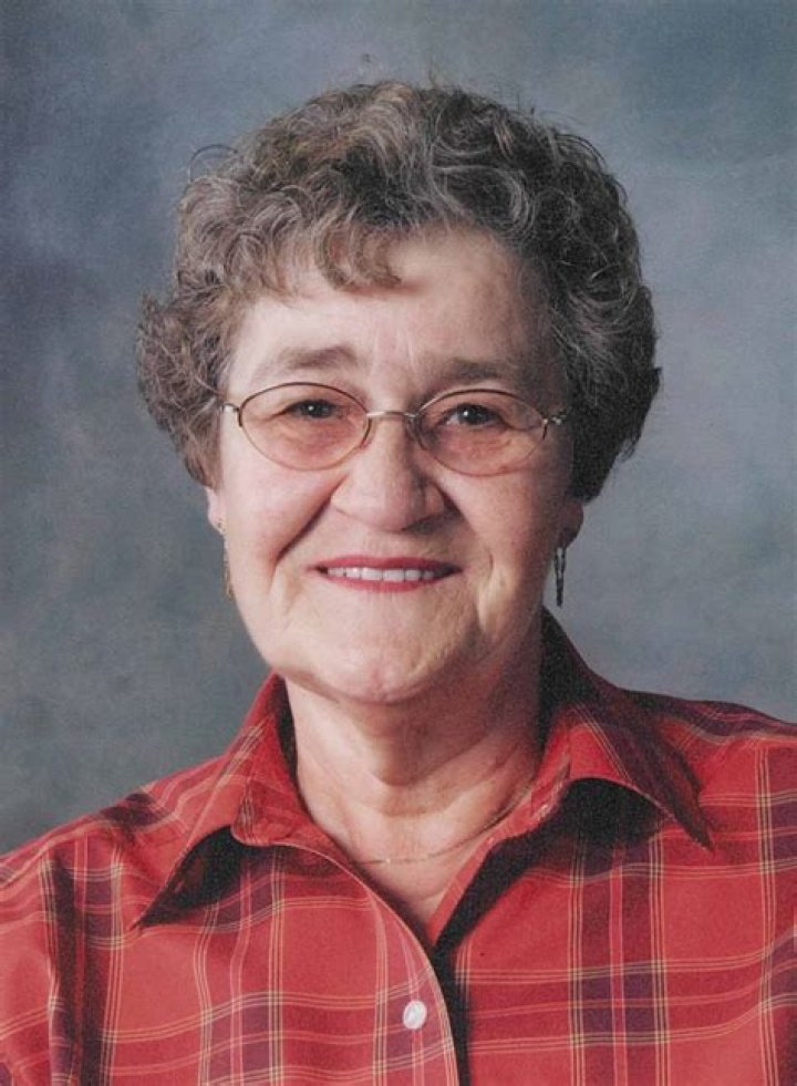 Obituary of Eileen NELSON to PicheHawkinsGrondin Funer...