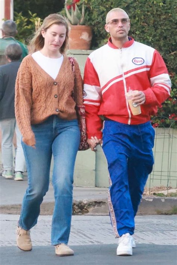OLIVIA MACKLIN and Benjamin Levy Aguilar Out for Lunch in Los Feliz 12