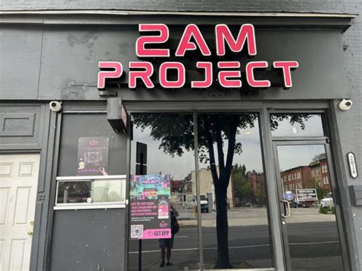 open late (2am)