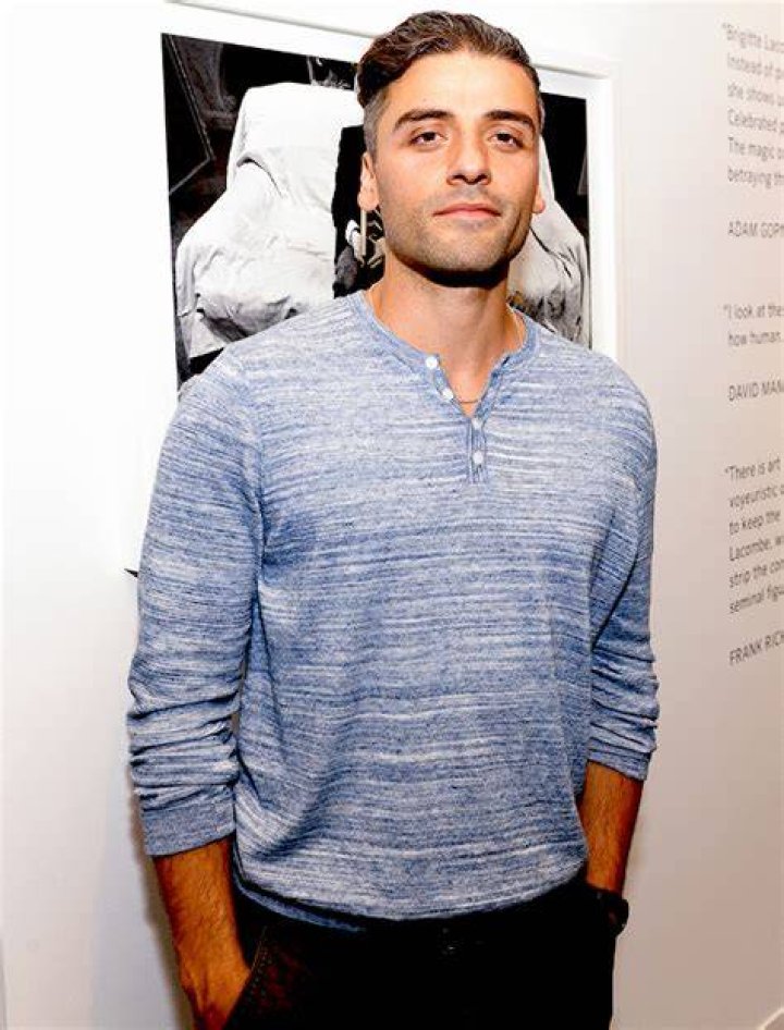Oscar Isaac Height Weight Body Stats Age Family Facts