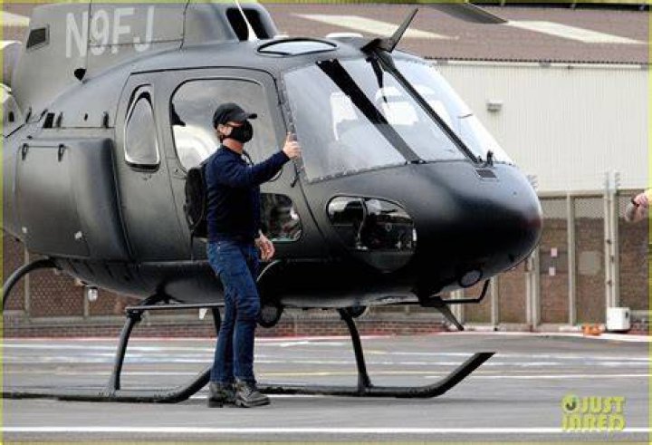 Photo tom cruise helicopter ride connor cruise 01 Photo 4370130