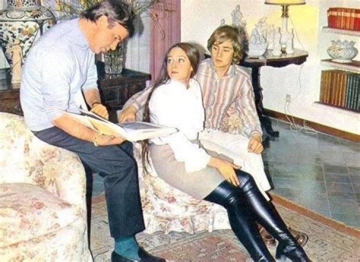 Pin by Ann Leung on Olivia Hussey & Len Whiting Olivia hussey, Tv