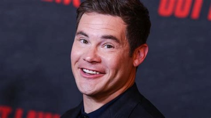 Pitch Perfect Star Adam Devine Marries Actress Chloe Bridges