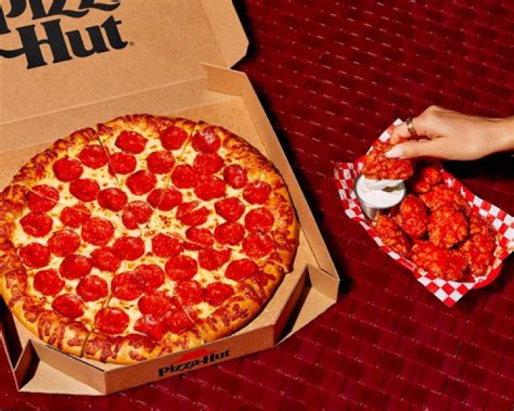Pizza Hut's Buffalo Burnin' Hot wings take flight Houston Chronicle