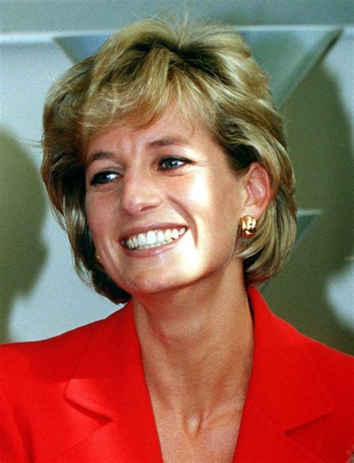 Princess Diana's Engagement Ring Everything to Know