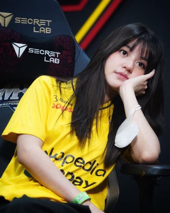 Profil dan Biodata Vonny Felicia (Onic Vonzy), Agama, Pasangan, dan