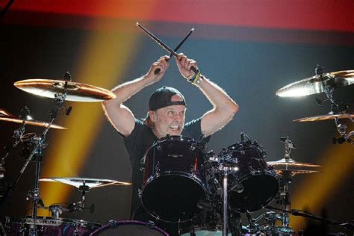 &raquo; Blog Archive Lars Ulrich Gets Engaged