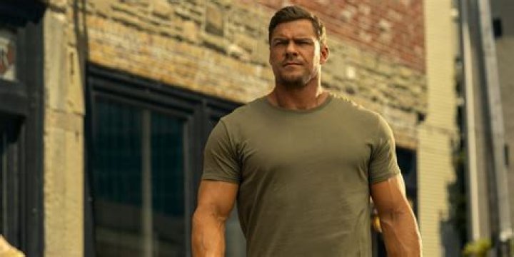 Reacher first look See Alan Ritchson as Jack Reacher in Amazon series