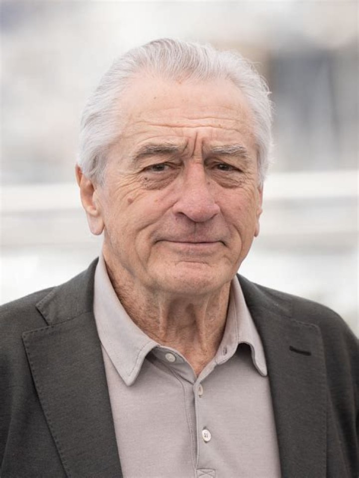 Robert De Niro 2021 2021 Robert De Niro Acting Star Injured Her Leg