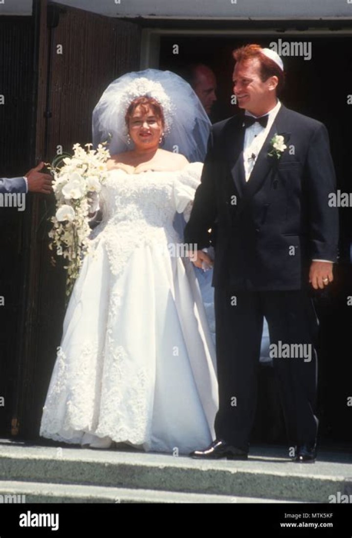 Roseanne and Tom Arnold wedding 1990. This was his first, of four