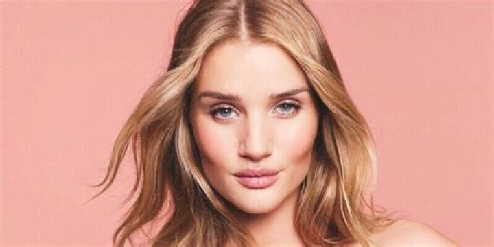 Rosie Huntington Whiteley Biography, Age, Height, Husband, Net Worth