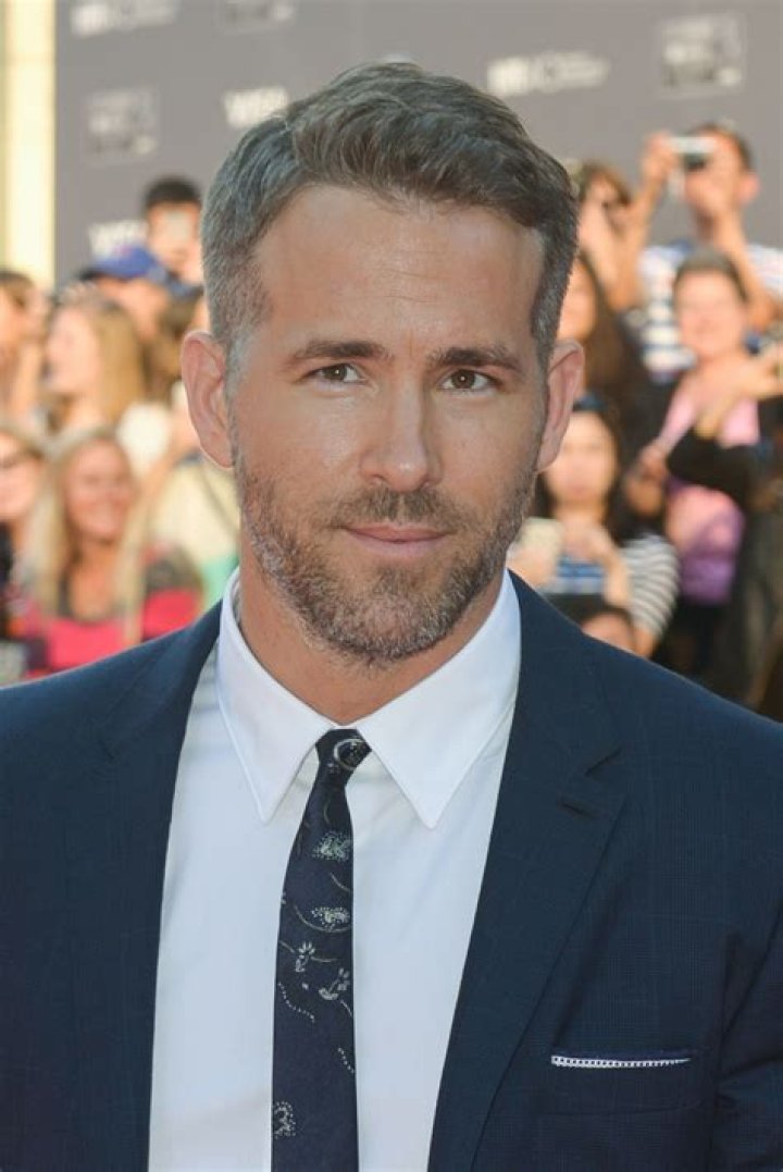 Ryan Reynolds Hairstyle Ryan reynolds haircut, Ryan reynolds hair