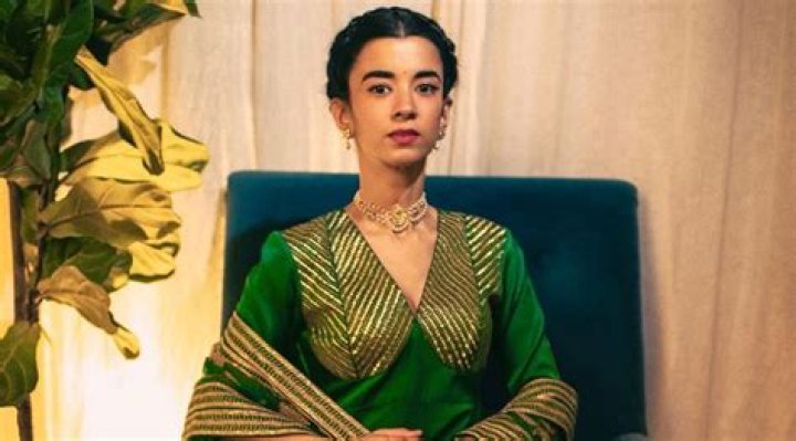Saba Azad schools troll about &lsquo;unfollow&rsquo; button on Instagram &lsquo;She just