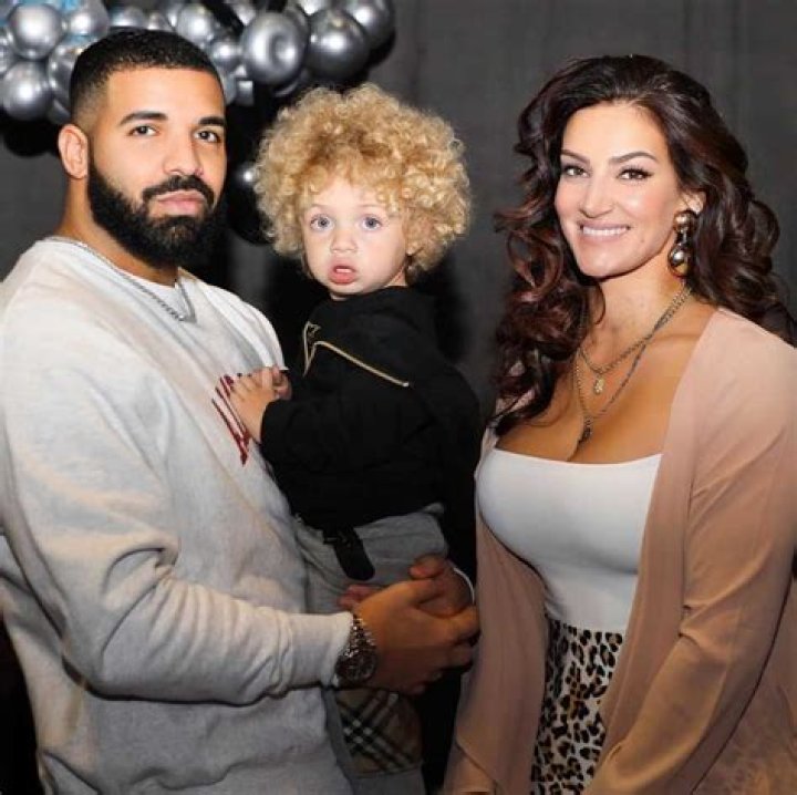 Sandi Graham; Know Everything About Drake's Mother &raquo;
