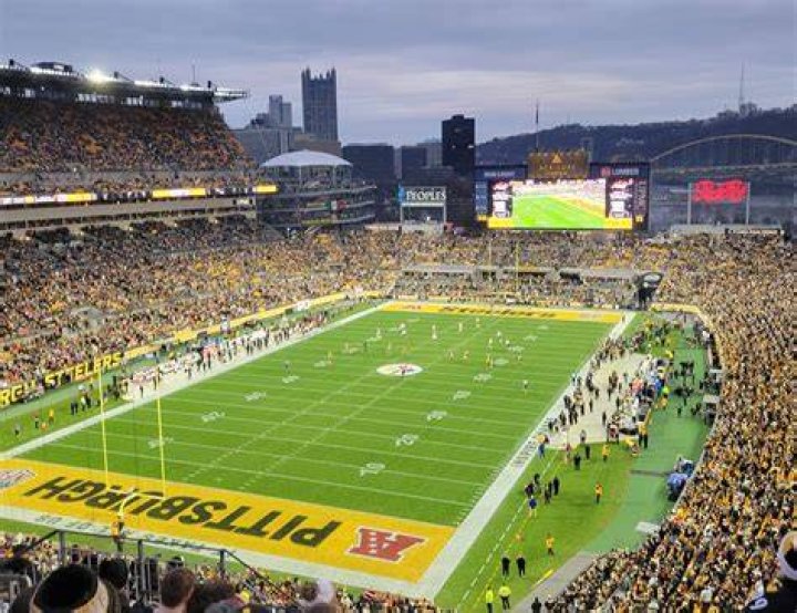 Sean Davis of Pittsburgh Steelers fined 24K for hit on Chris Conley of