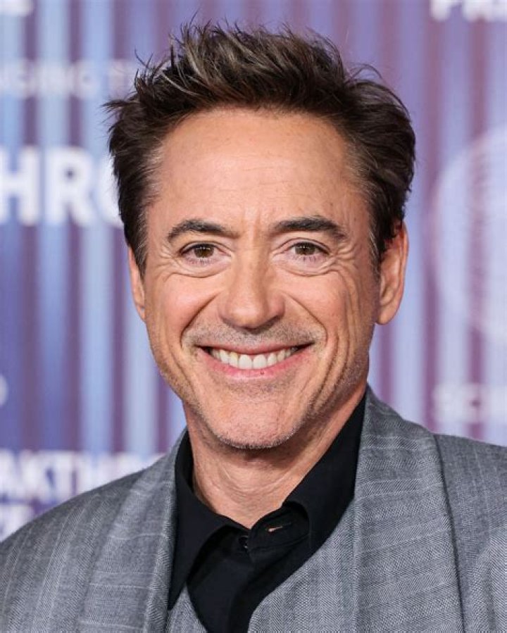 Share 149+ robert downey jr wedding ring super hot xkldase.edu.vn