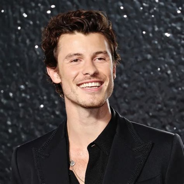Shawn Mendes Biography, Height & Life Story Super Stars Bio