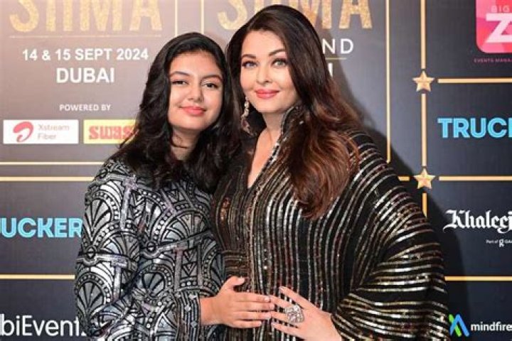 Shweta Bachchan With Her Daughter Navya Nanda Fashion, Bridal sari