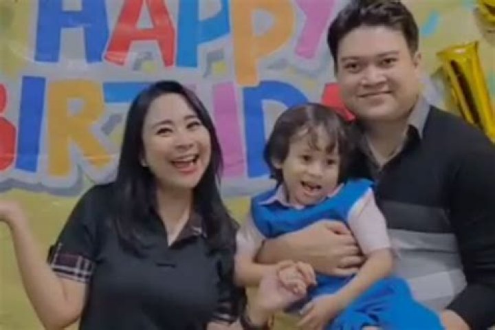 Siapa Suami Chikita Meidy? Intip Biodata Indra Adhitya Suami Mantan