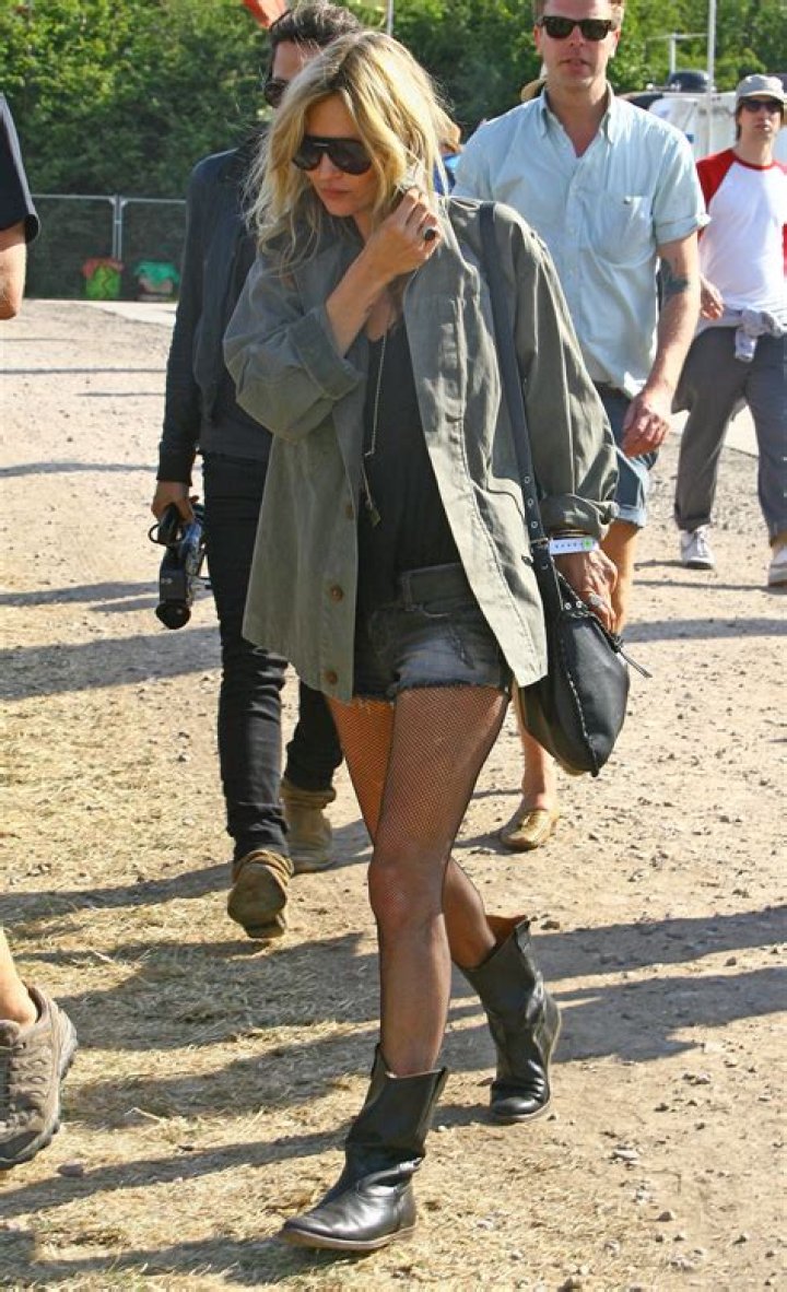 Sienna Miller steps out with Tom Sturridge and daughter in NYC Daily