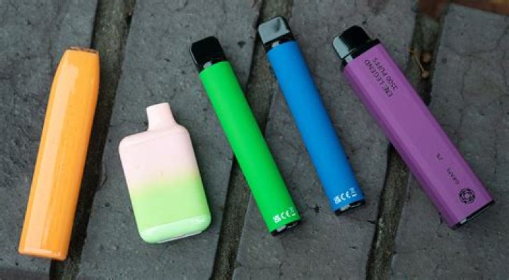 Signature Smokes & Vapes For All Your Smoking Needs.