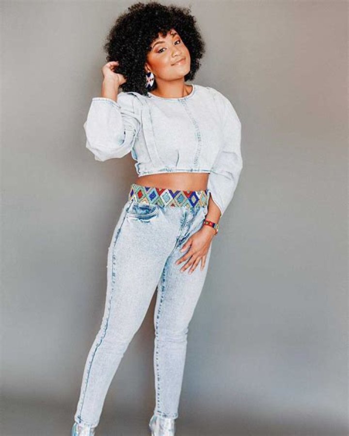 Simmy bio age, Instagram, parents, songs, album, career, Twitter, is