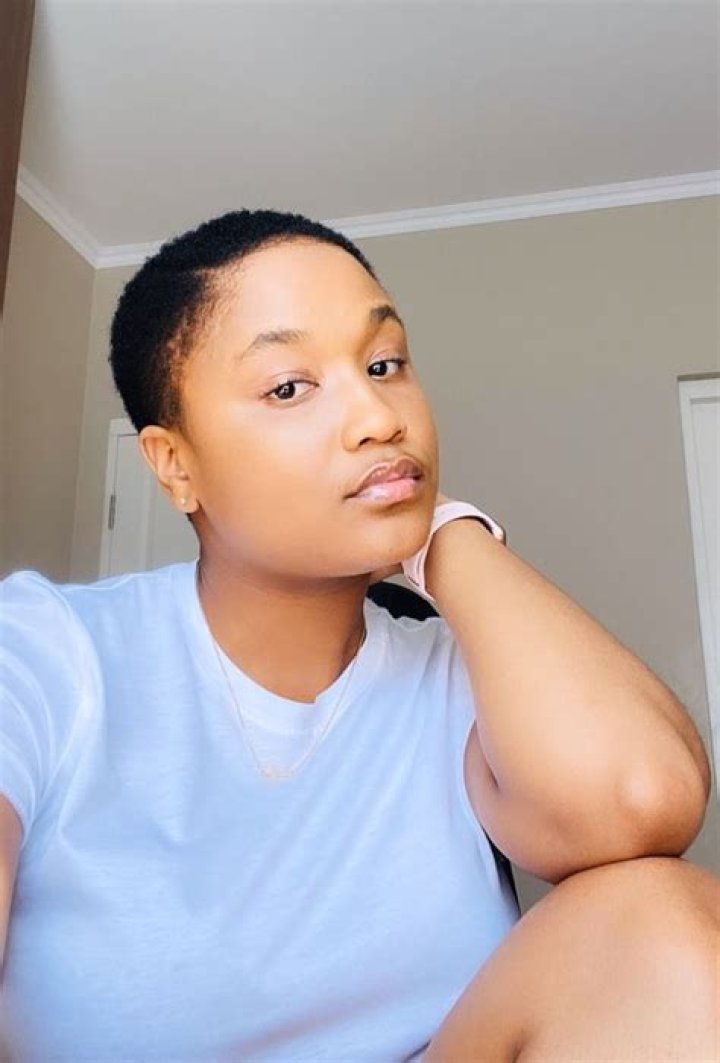 Simmy Biography Age Net Worth Pictures Boyfriend Songs In 2021 Images