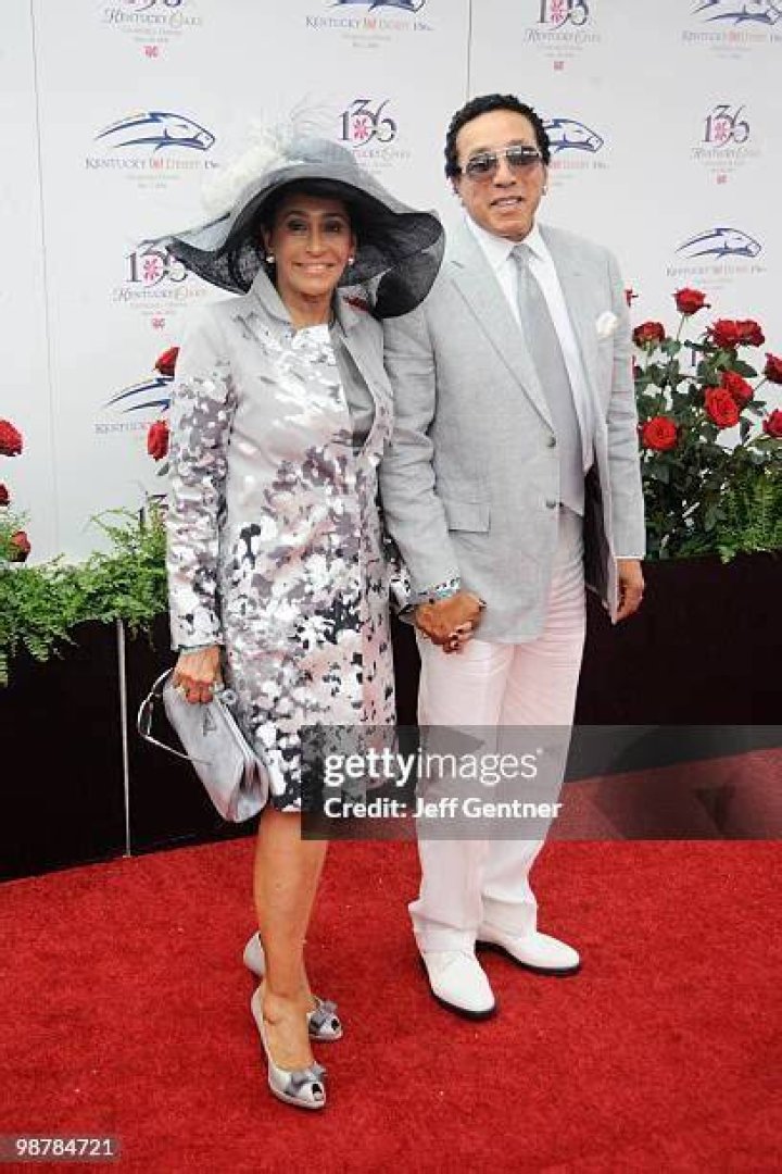 Smokey Robinson and his wife.. Black celebrity couples, Smokey