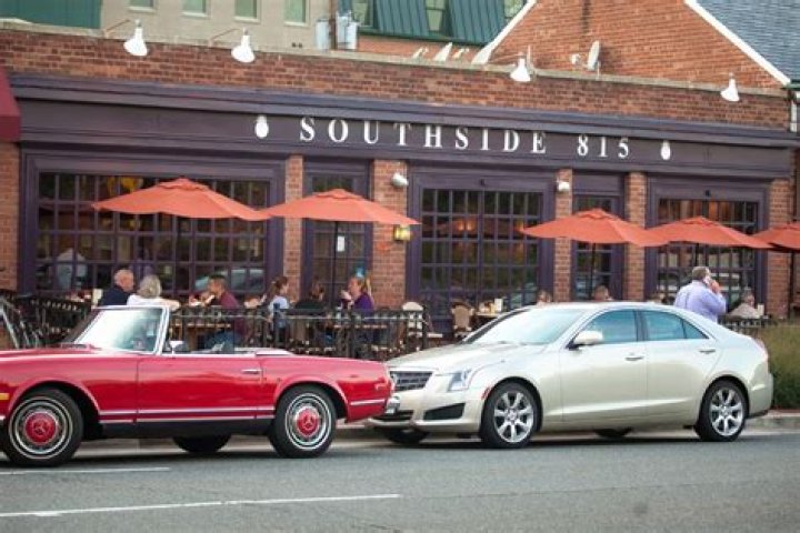 Southside 815 an Old Town favorite, serving Southern cuisine since