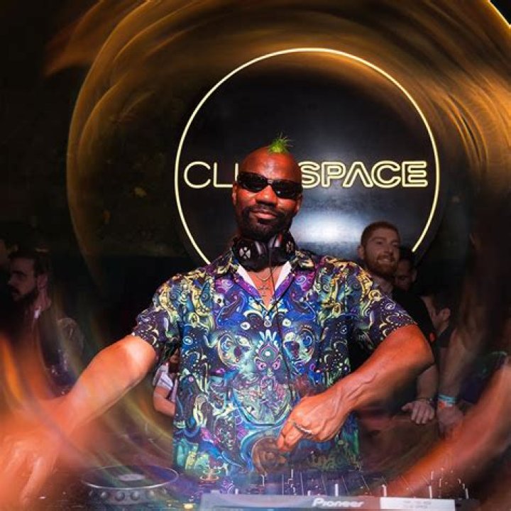 Speedy Slucks (Dj Cristiao Remix) YouTube