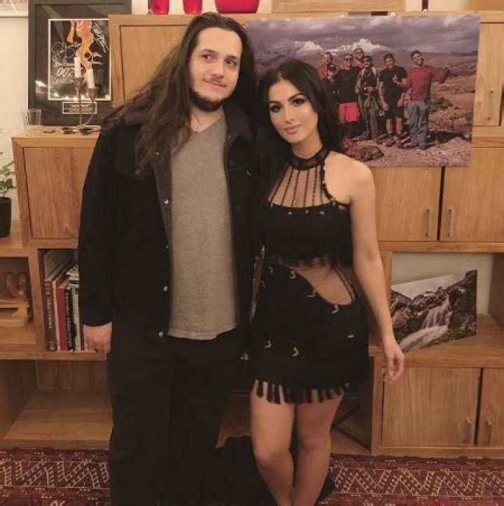 SSSniperWolf Wiki, Age, Boyfriend, Height, Family, Biography & More