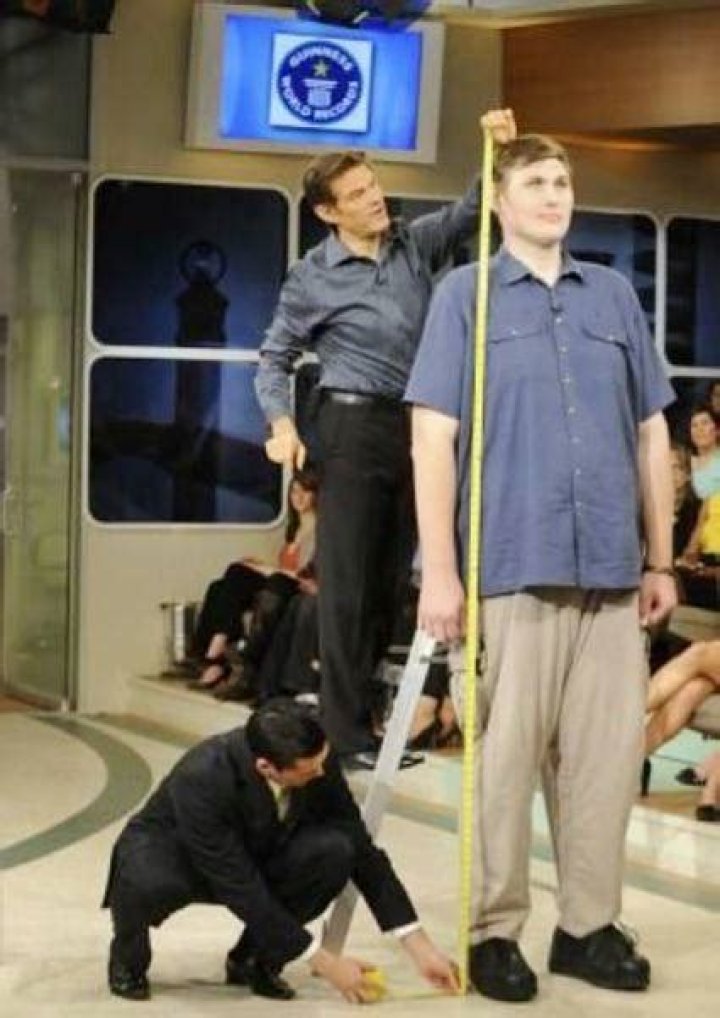 Tallest Man in America "Igor Vovkovinskiy" Dies at 38