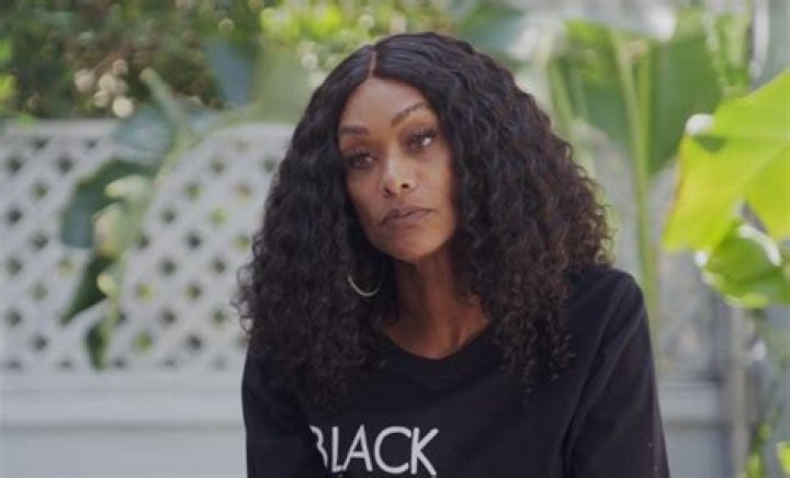 Tami Roman Claps Back At A Fan Who Accused Her Of Playing Favorites