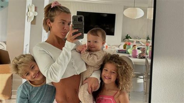 Tammy Hembrow Bio, Facts, Family Life of Australian Fitness Trainer