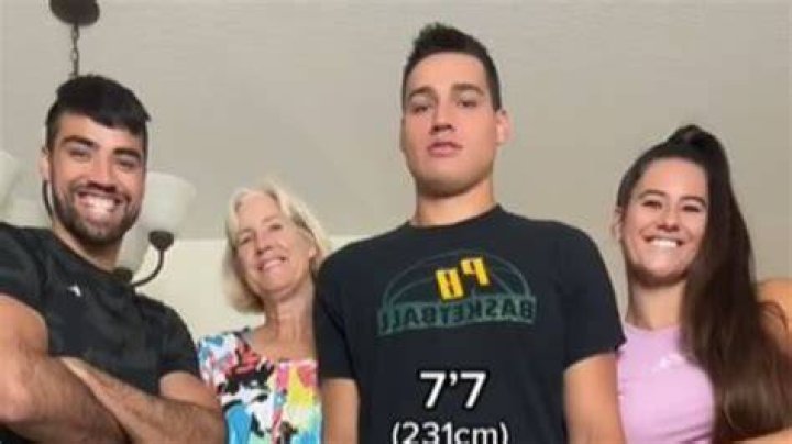 Temara, la familia que se viraliz&oacute; en TikTok por su estatura
