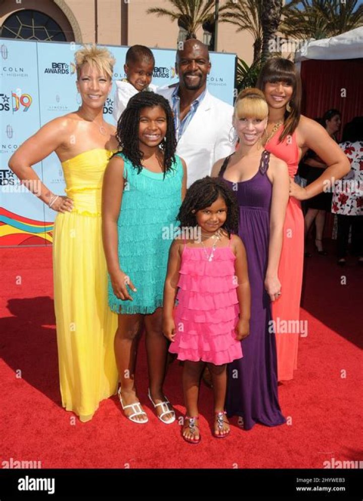 TERRY CREWS AND FAMILY AT WALL E PREMIERE Celebrity families, Black