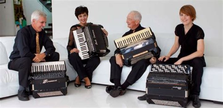 The Accordion Club Adds a Neighborhood Bar to the Downtown Scene