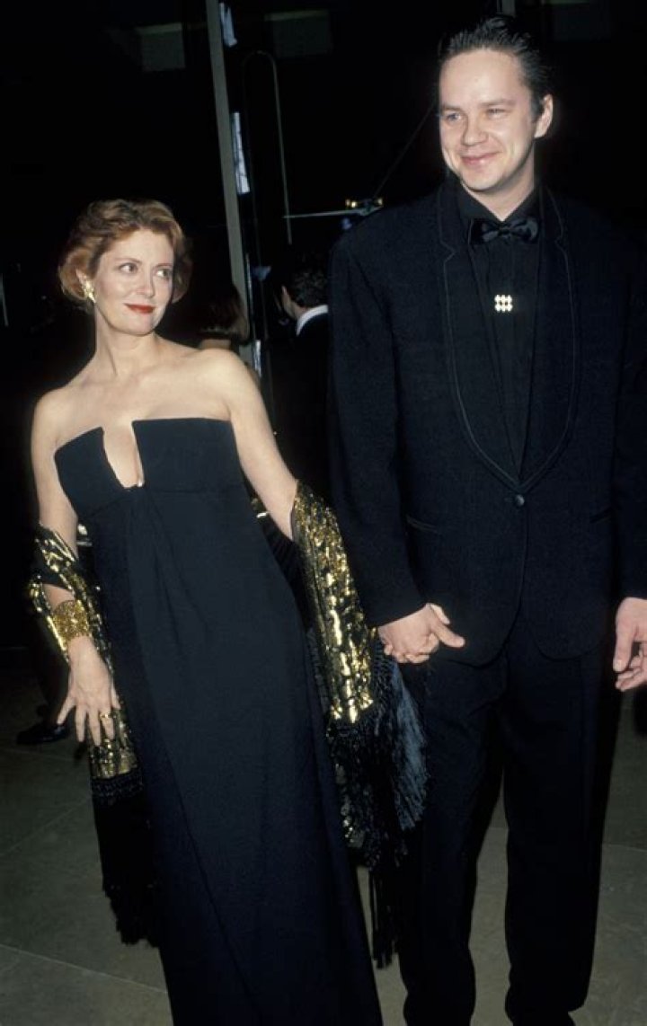 The Most Iconic Golden Globes Red Carpet Couples Of The '90s