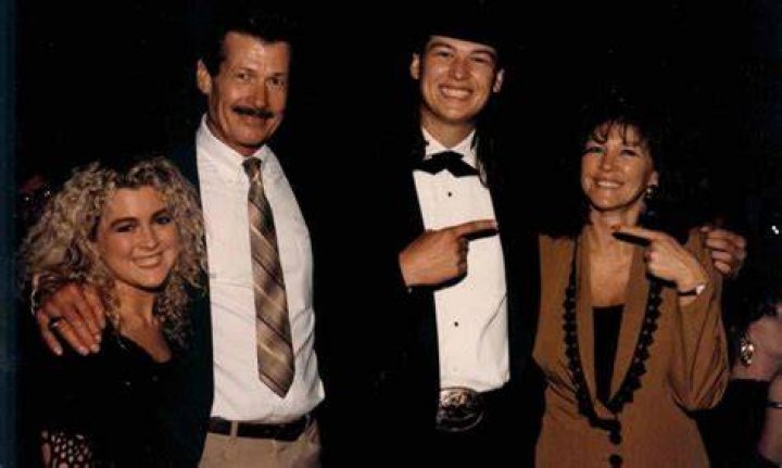 The Parents and Siblings to Blake Shelton, the King of Country Music